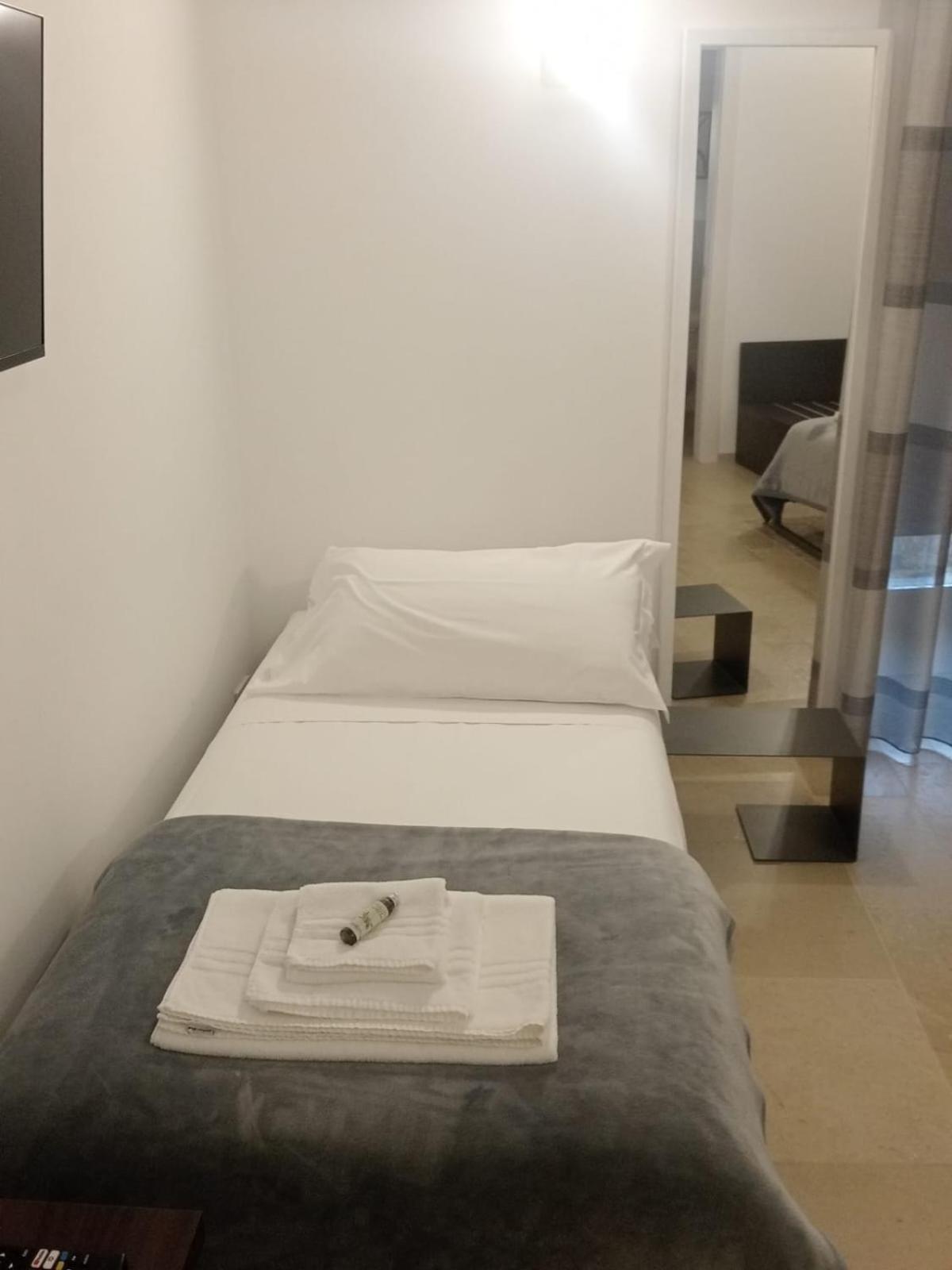 Ibla Rooms Ραγκούσα Δωμάτιο φωτογραφία